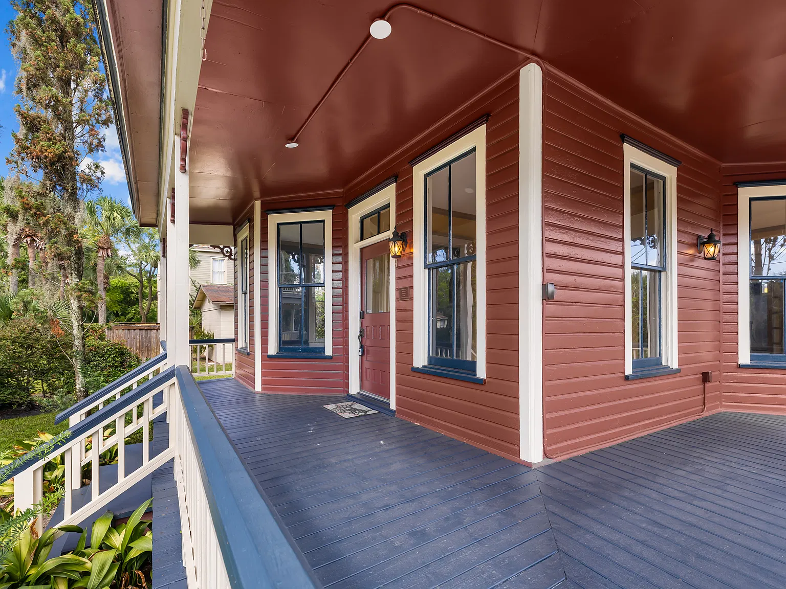 4 bed, 1958 sqft, $2,595 — Photo 3