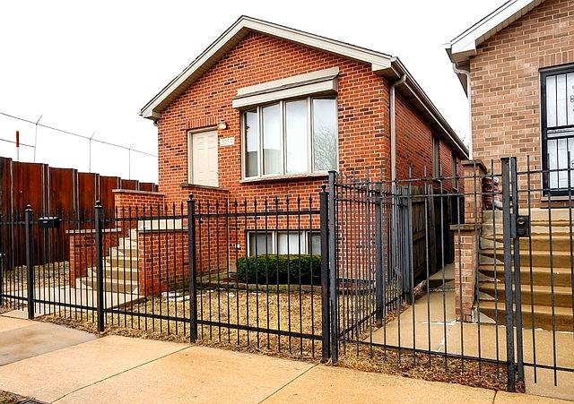 1st image of 2254 S Hamlin Ave