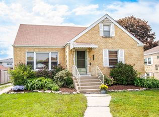 1636 Stratford Ave, Westchester, IL 60154