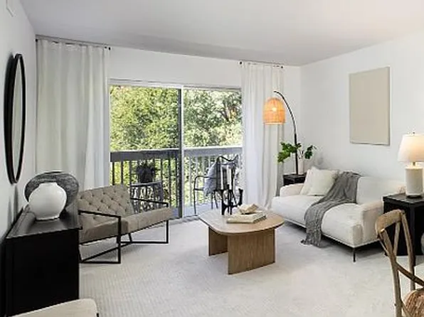 675 Sharon Park Dr APT 322, Menlo Park, CA 94025