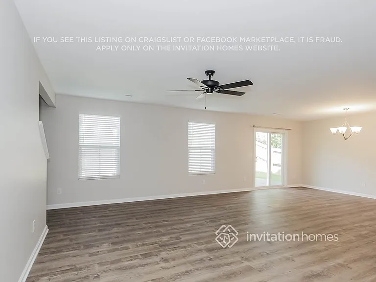 1623 Hooper Ct — Photo 2