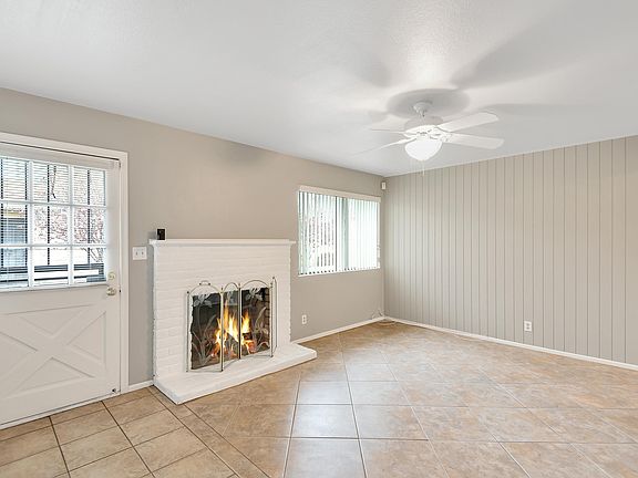 3rd image of 506 E Huntington Dr APT 2
