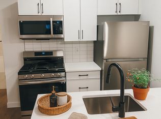 12806 113th Ave NW UNIT 2, Edmonton, AB T5M2W7