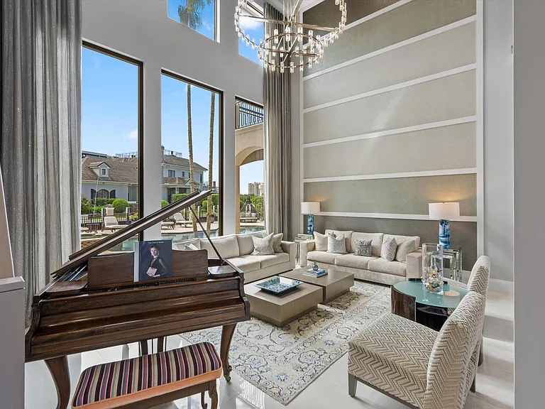 7474 NE Bay Cove Ct — Photo 31