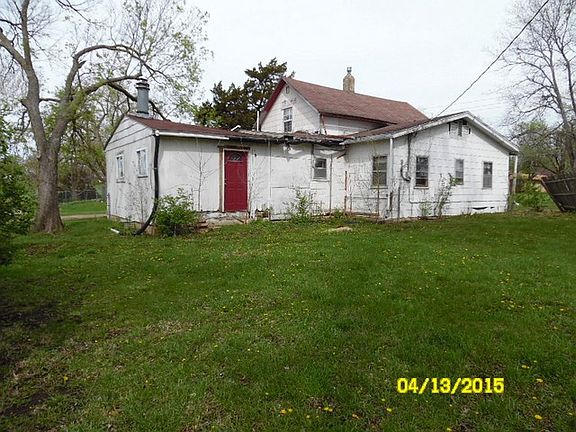 3rd image of 2427 SE 29th St