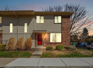 40856 Highpointe Dr #16, Clinton Township, MI 48038