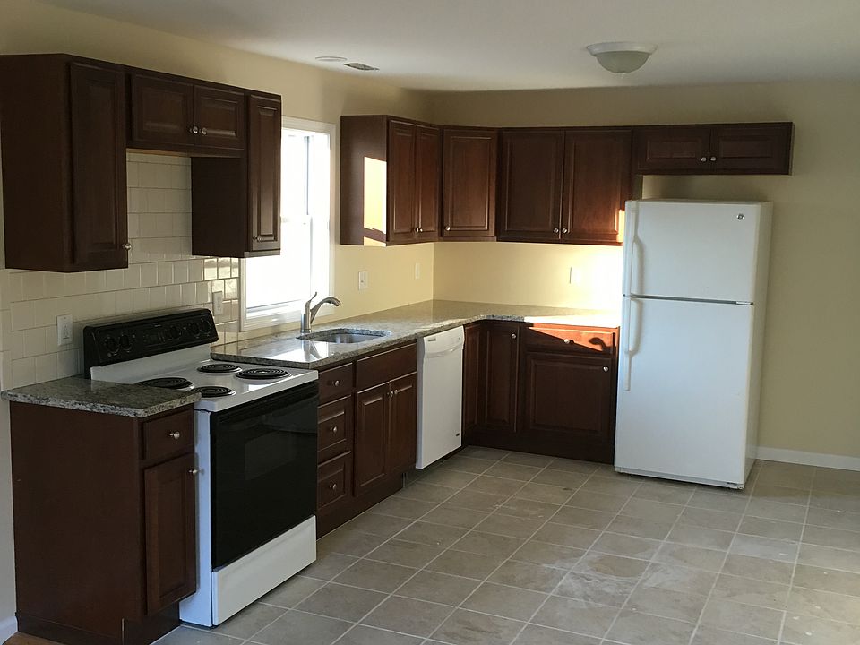 2nd image of 581 N Main Street # First Floor