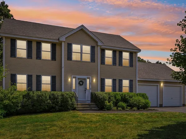 52 Cart Path Rd, Dracut, MA 01826