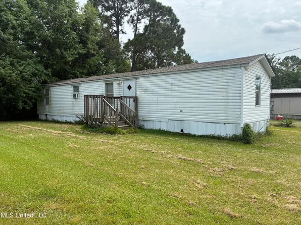 14500 Whitney Dr, Gulfport, MS 39503