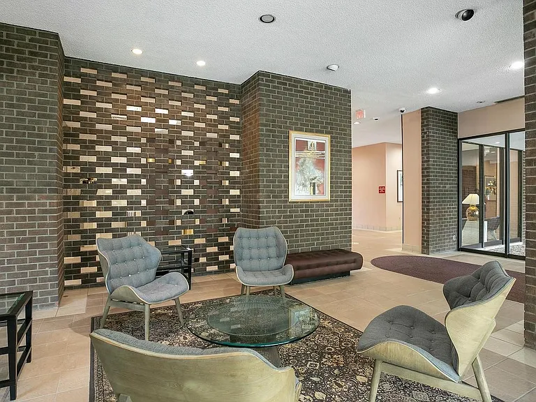 250 S Reynolds St #304 — Photo 22