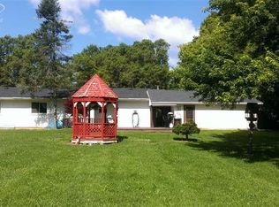 1433 Munson St, Burton, MI 48509