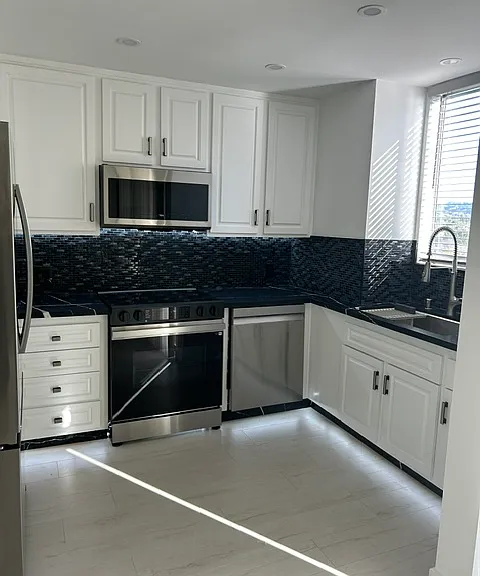 10747 Wilshire Blvd #1206 — Photo 3