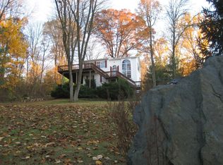 293 Walling Dr, Harpers Ferry, WV 25425