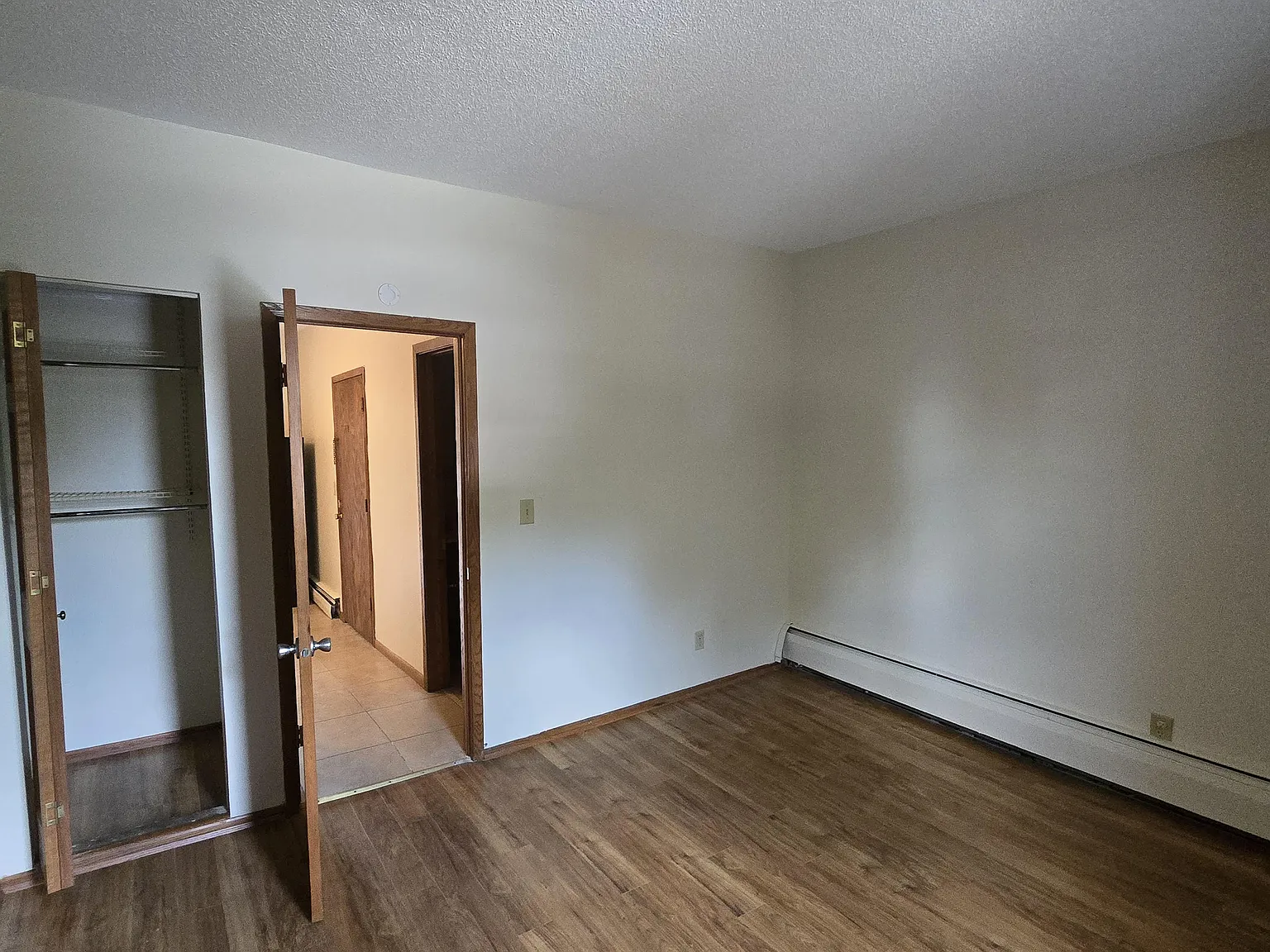 1 bed, 800 sqft, $1,200 — Photo 4