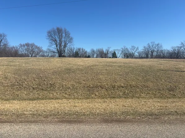 1315/1316 Hidden Valley Dr, Varna, IL 61375