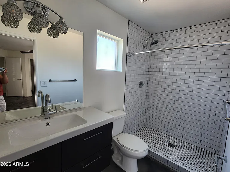 3426 N 37th St #4 — Photo 5