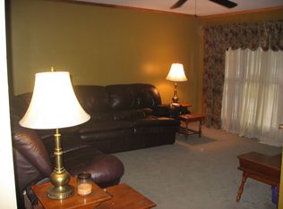 902 Scottsdale Dr, Champaign, IL