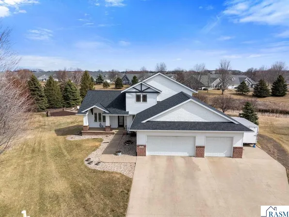 120 Callaway Ct, Mankato, MN 56001