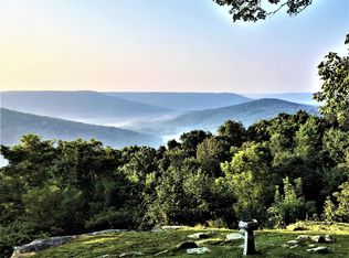 226 Rattlesnake Spring Ln, Sewanee, TN 37375