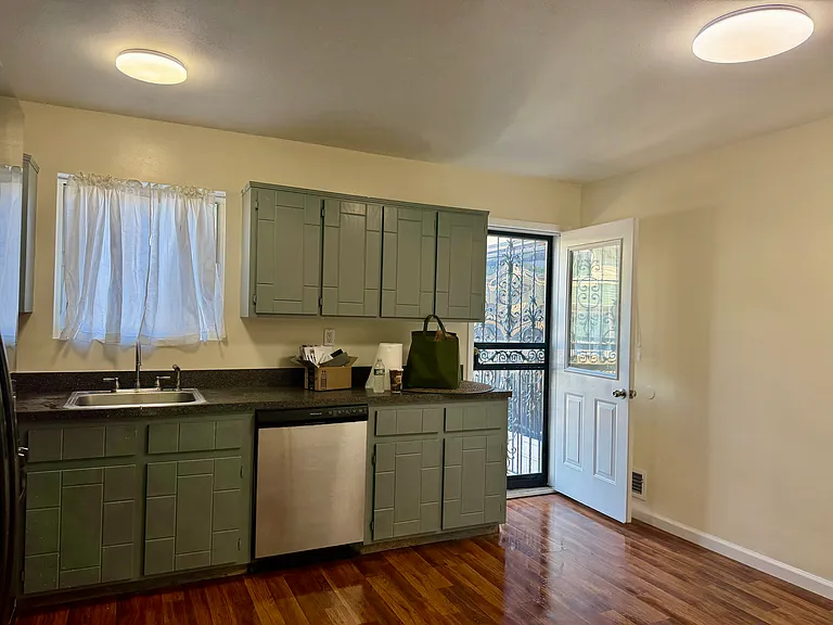 243 Tompkins Ave #2 — Photo 6