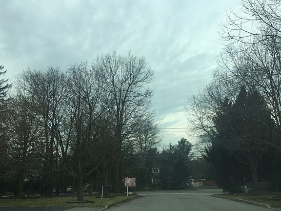 5th image of 601 Haring Farm Ct