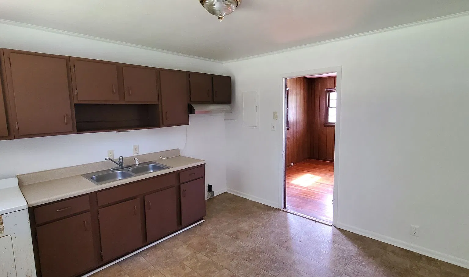 3 Bedroom House Located in High Point — Photo 2