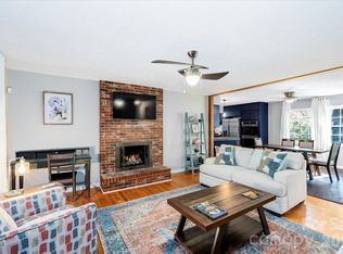 23 Springwood Dr, Asheville, NC 28805