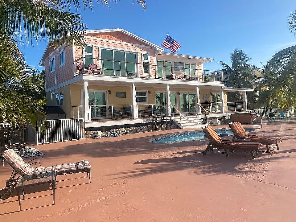 1st image of 2980 Dolphin Dr