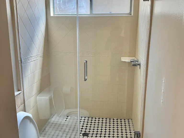 1040 N Laurel Ave #1 — Photo 11