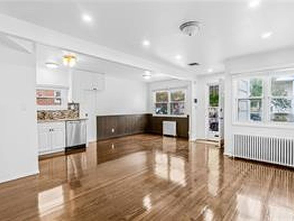 2172 E 72nd St, Brooklyn, NY 11234 | MLS #S1799373 | Zillow