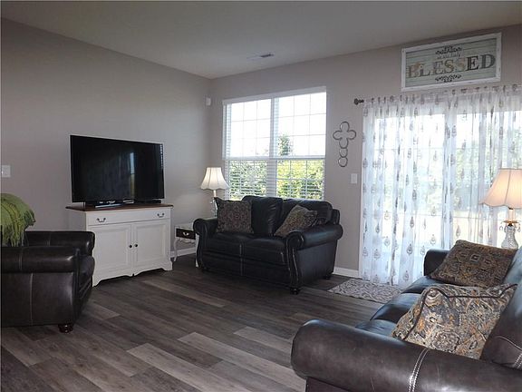 5th image of 1128 Harrier Ln