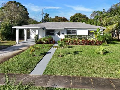 423 Hawthorne Drive, Lake Park, FL, 33403