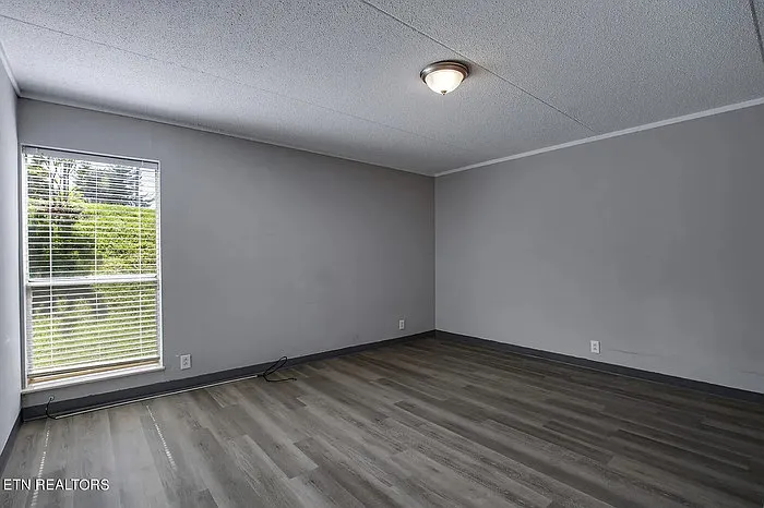 400 Dublin Dr — Photo 12