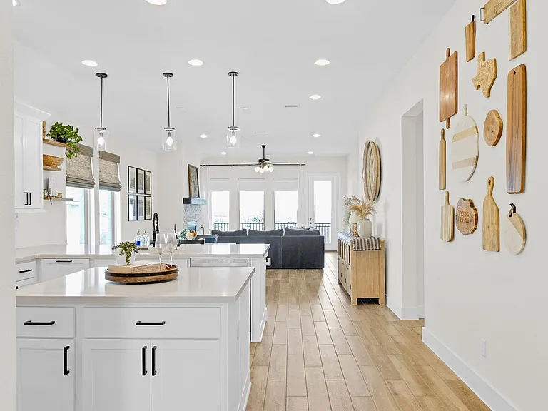 378 Carpenter Hill Dr — Photo 10