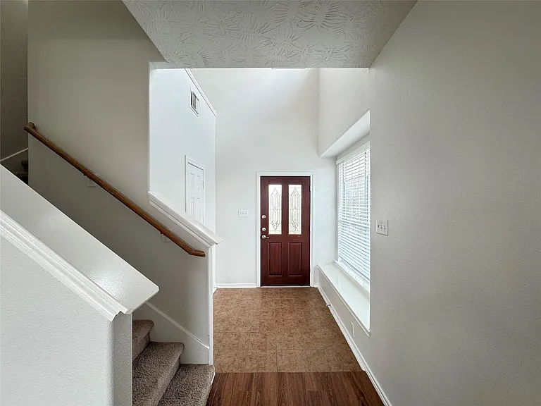 11531 Jacinth Ct — Photo 3