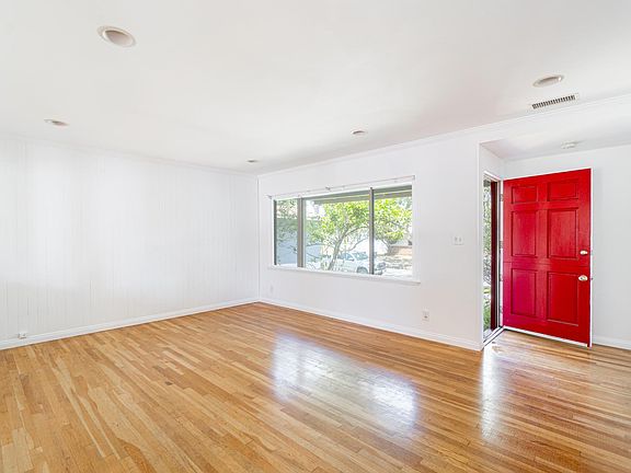 3rd image of 5416 W 142nd St