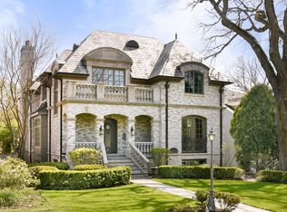 1040 Pine St, Winnetka, IL 60093