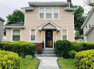 105 Shonnard Ave, Freeport, NY 11520