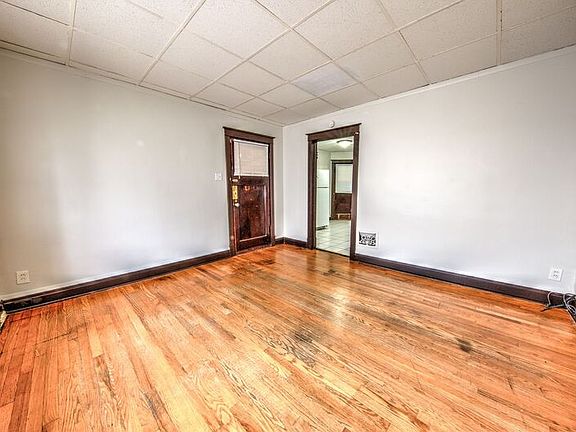 3rd image of 3946 Dunnica Ave #2W