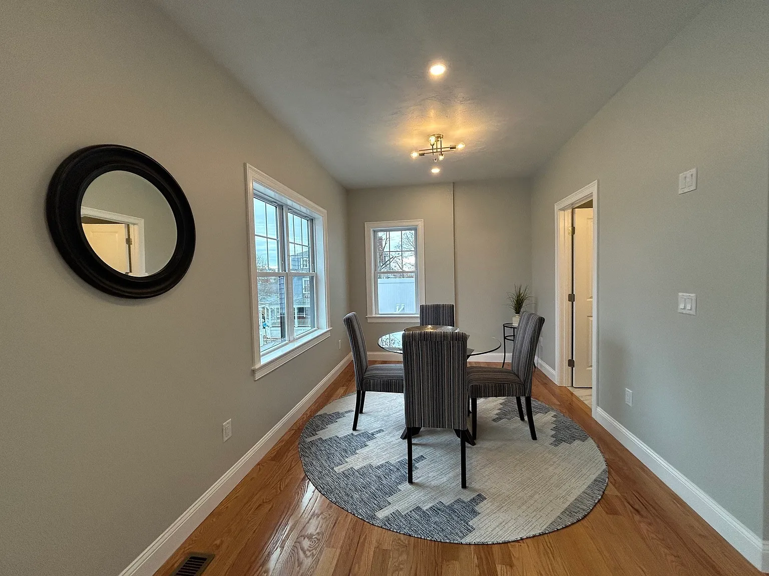 3 bed, 2.5 bath, 1619 sqft, $3,300 — Photo 4