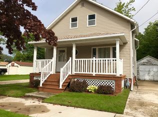 2402 16th St, Two Rivers, WI 54241