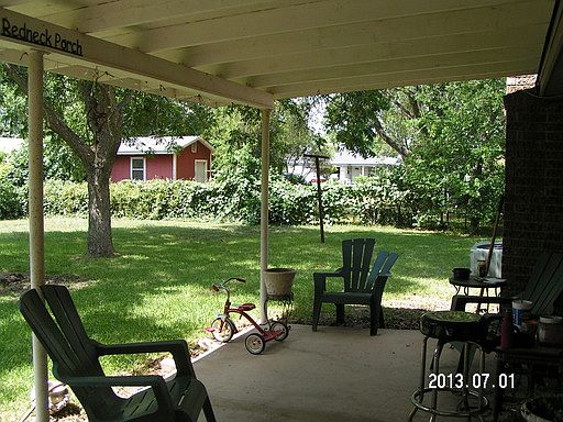 3rd image of 1306 Carnation Ln