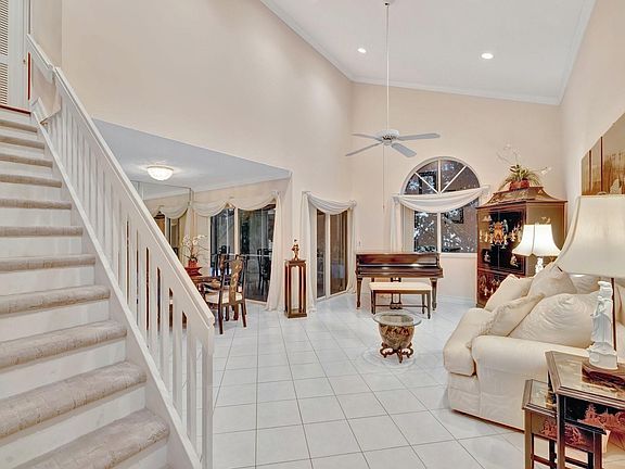 4th image of 1346 SE 5th Court