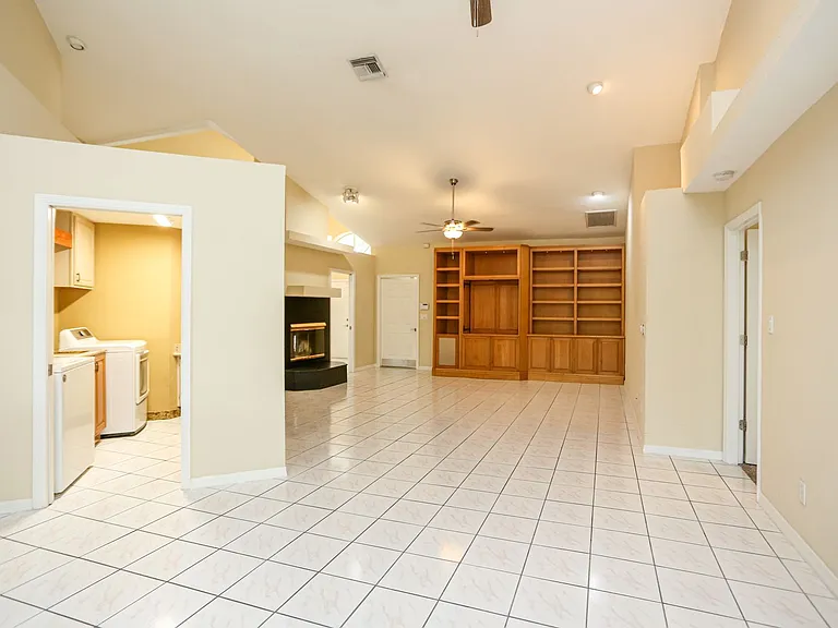 1040 Moon Lake Dr — Photo 8