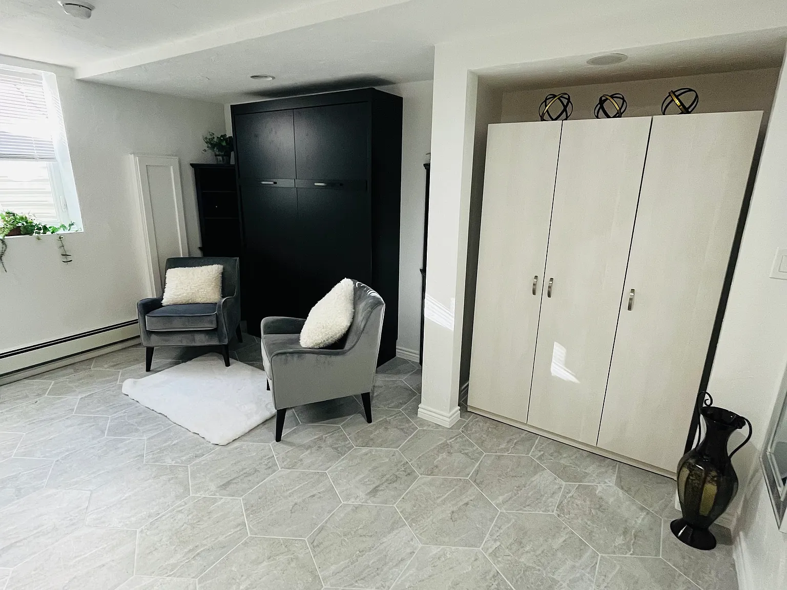 Studio, 305 sqft, $1,395 — Photo 4