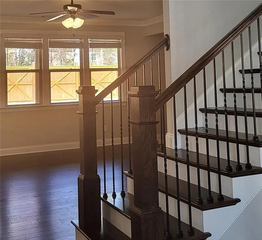 5 bed, 4.0 bath, 3366 sqft, $3,700 — Photo 4