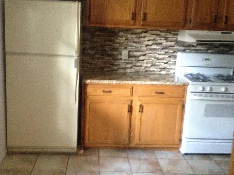 118 Doremus Ave #C — Photo 2