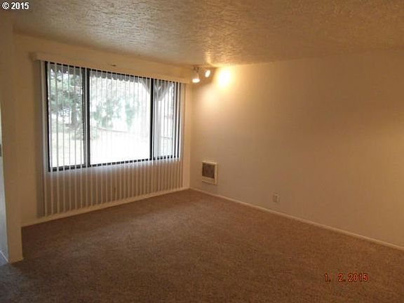 5th image of 909 NE 88th Cir #M