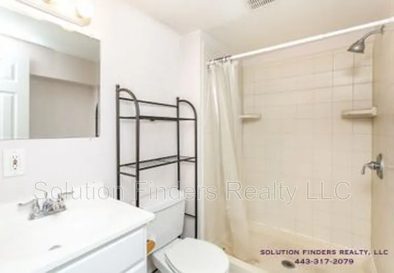 3403 Hudson St — Photo 14
