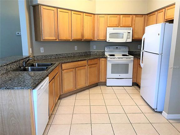 4th image of 7710 Carriage Pointe Dr